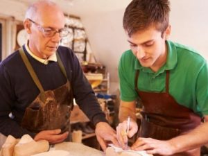 Hrvatska obrtnička komora započinje postupak relicenciranja obrta i pravnih osoba koji izvode naukovanje